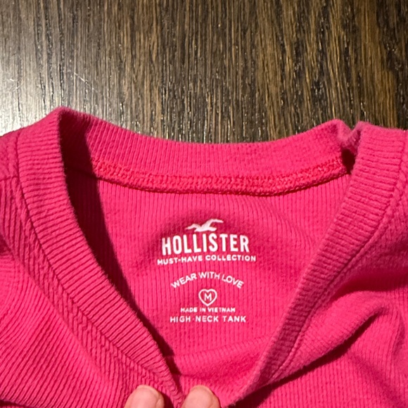 Hollister Fuchsia Tank Top - Picture 2 of 4